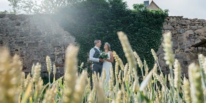 Wedding - Neuhof an der Zenn - Die Obstwiese bietet tolle Spots für unvergessliche Hochzeitsfotos. - Hotel Riesengebirge