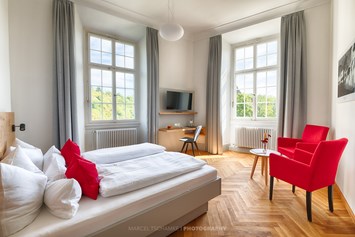 Hochzeit: In unseren 32 modernen Hotelzimmern finden Ihre Gäste Platz - Schlosshotel Horneck