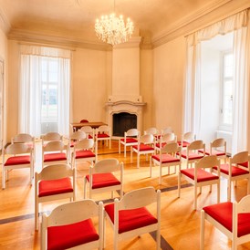 Hochzeit: Der Salon Alzen, welcher als Standesamt genutzt werden kann - Schlosshotel Horneck