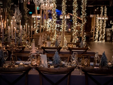 Hochzeitslocation: Winter Hochzeit im Esszimmer - Unique Eventlocation