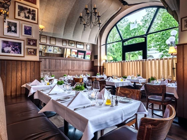 Hochzeit: ENTE Bistro - Hotel Nassauer Hof