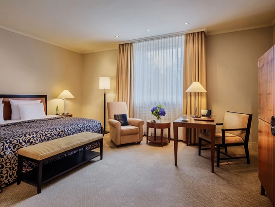 Hochzeit: Deluxe Zimmer - Hotel Nassauer Hof