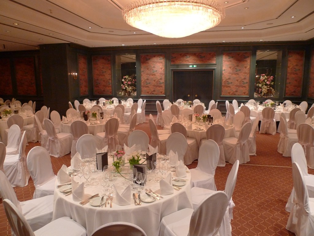 Hotel Nassauer Hof  Information about the banquet halls Calder