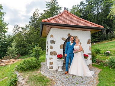 Hochzeitslocation: Zahlreiche tolle Hochzeitsfotomöglichkeiten rund um das Gasthaus zur Gis. - Gasthaus zur Gis
