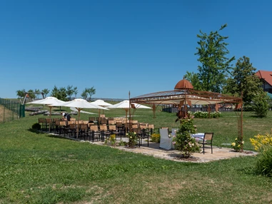 Hochzeitslocation: Der Hochzeitspavillon am See. - Hoamat - Essen Feiern Schlafen