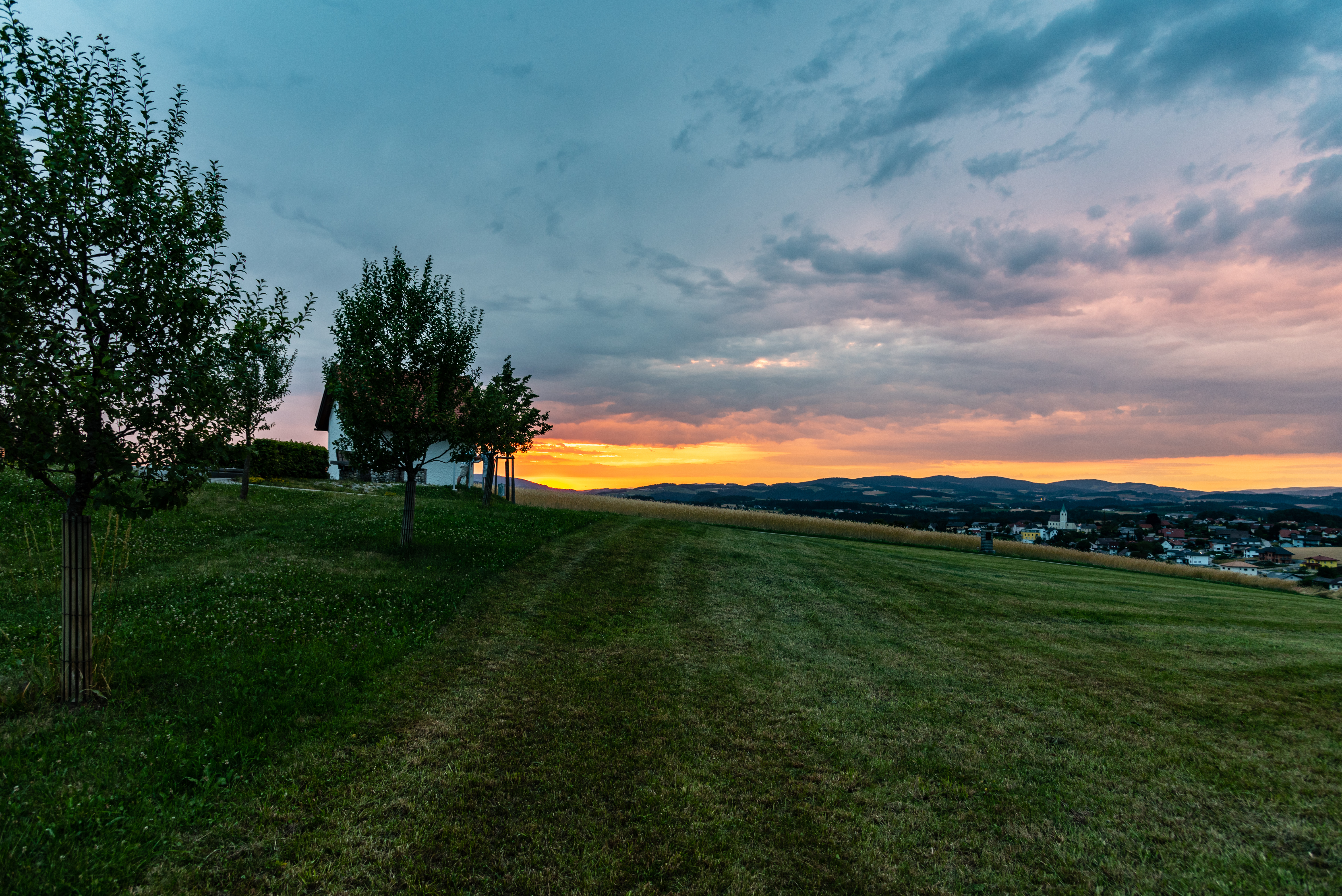 Hochzeitslocation: Abendstimmung in Haibach an der Donau. - Hoamat - Essen Feiern Schlafen
