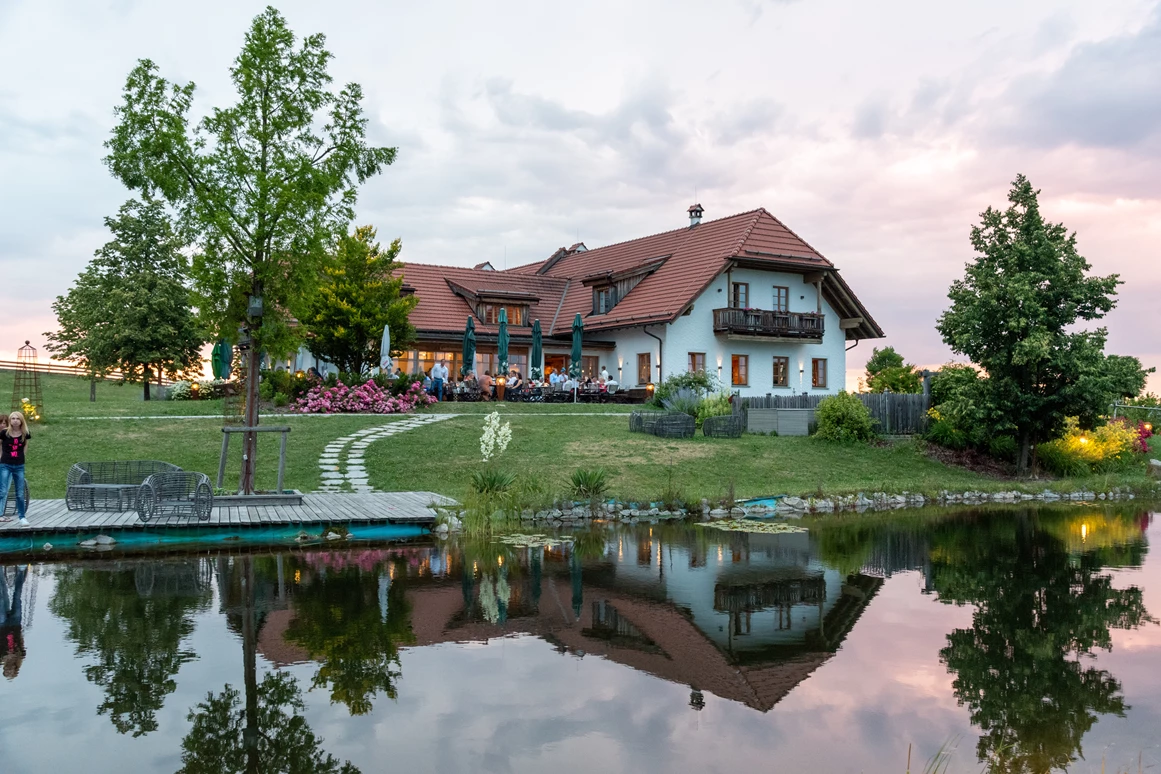 Hochzeitslocation: Die Hochzeitslocation Hoamat in 4083 Haibach an der Donau. - Hoamat - Essen Feiern Schlafen