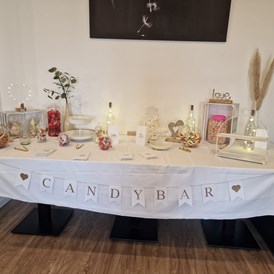 Hochzeit: Sweet Candy-Bar - Villa Katzenbuckel