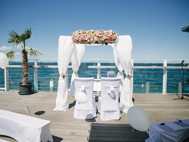Hochzeit: Freie Trauung auf unserer Sonnenterrasse - Restaurant Wolkenlos