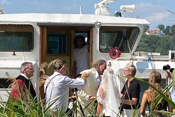 Hochzeit: Privat-Schiff - Strandhotel Vier Jahreszeiten Buckow