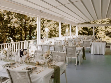 Hochzeitslocation: Strandhotel Vier Jahreszeiten Buckow