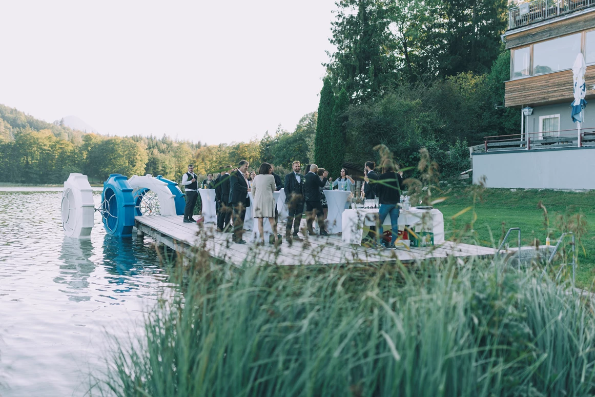 Hochzeitslocation: Sektempfang und Aperitif auf dem Steg. - Restaurant Fischerstube