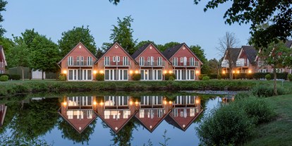 Hochzeit - PLZ 21271 (Deutschland) - Außenansicht kleiner See // Heidehaus F - Eurostrand Resort Lüneburger Heide