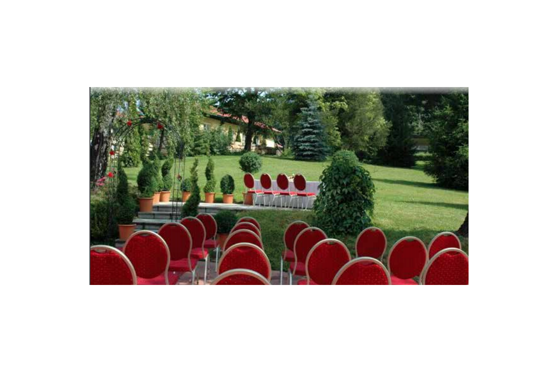 Hochzeit: Standesamtliche /Kirchlichen Trauung im Parkgarten - Hochzeitslocation - Hotel - Eventrestaurant - Pedros