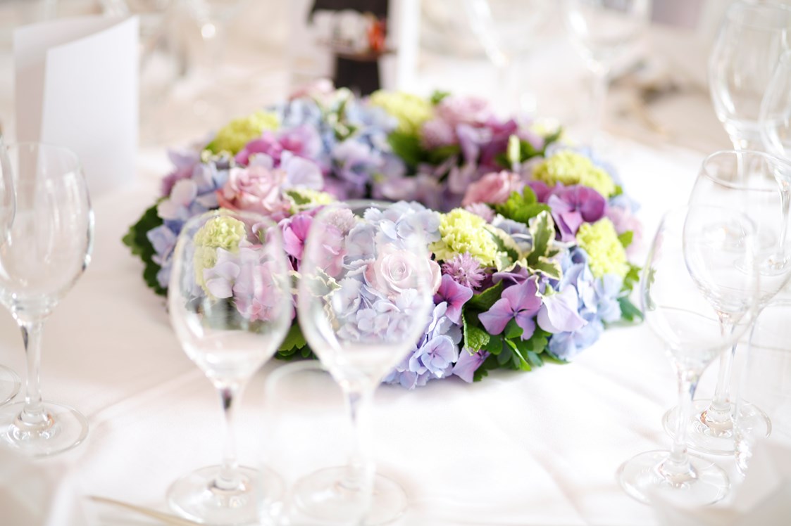 Hochzeit: Eine von vielen Möglichkeiten Ihre Hochzeit mit Blumen zu gestalten - Hochzeitslocation - Hotel - Eventrestaurant - Pedros