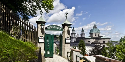Hochzeit - Puch bei Hallein - Eingang zum Gastgarten - Restaurant Stieglkeller - Salzburg