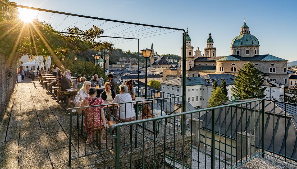 Hochzeit: Der Keller mit Aussicht - Restaurant Stieglkeller - Salzburg