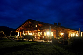 Hochzeit: Hintermaisalm bei Nacht - Die Almen - Saalbach Hinterglemm 