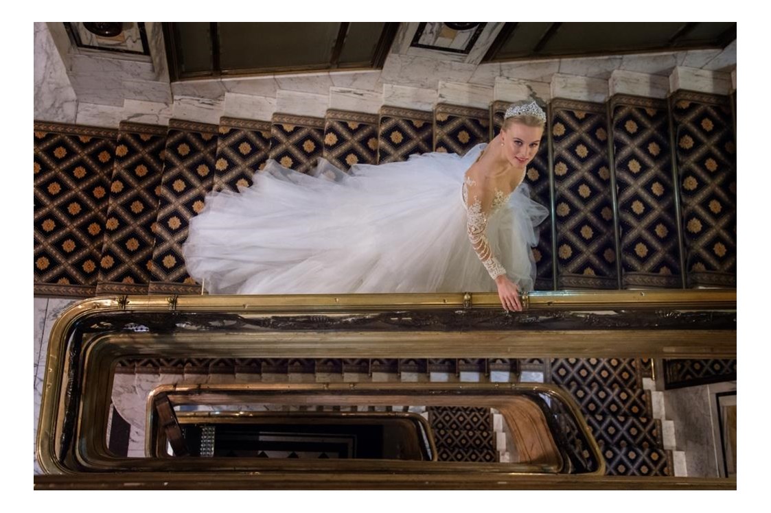 Hochzeit: (c) Maria Tsakiri, Kleid: Niely Hoetsch und Solaine Piccoli - Hotel Bristol Vienna