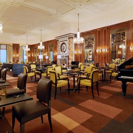 Hochzeit: Speisen wir auf der Titanic - Unser Restaurant die "Bristol Lounge" wurde dem "grill room" der Titanic nachempfunden. - Hotel Bristol Vienna