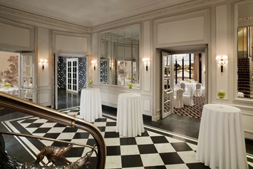 Hochzeit: Das Foyer unseres Banquet Floors ... Perfekt für Ihren Aperitif! - Hotel Bristol Vienna