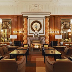 Hochzeit: Im Restaurant "Bristol Lounge" sorgt unser offener Kamin für das besondere Ambiente.  - Hotel Bristol Vienna