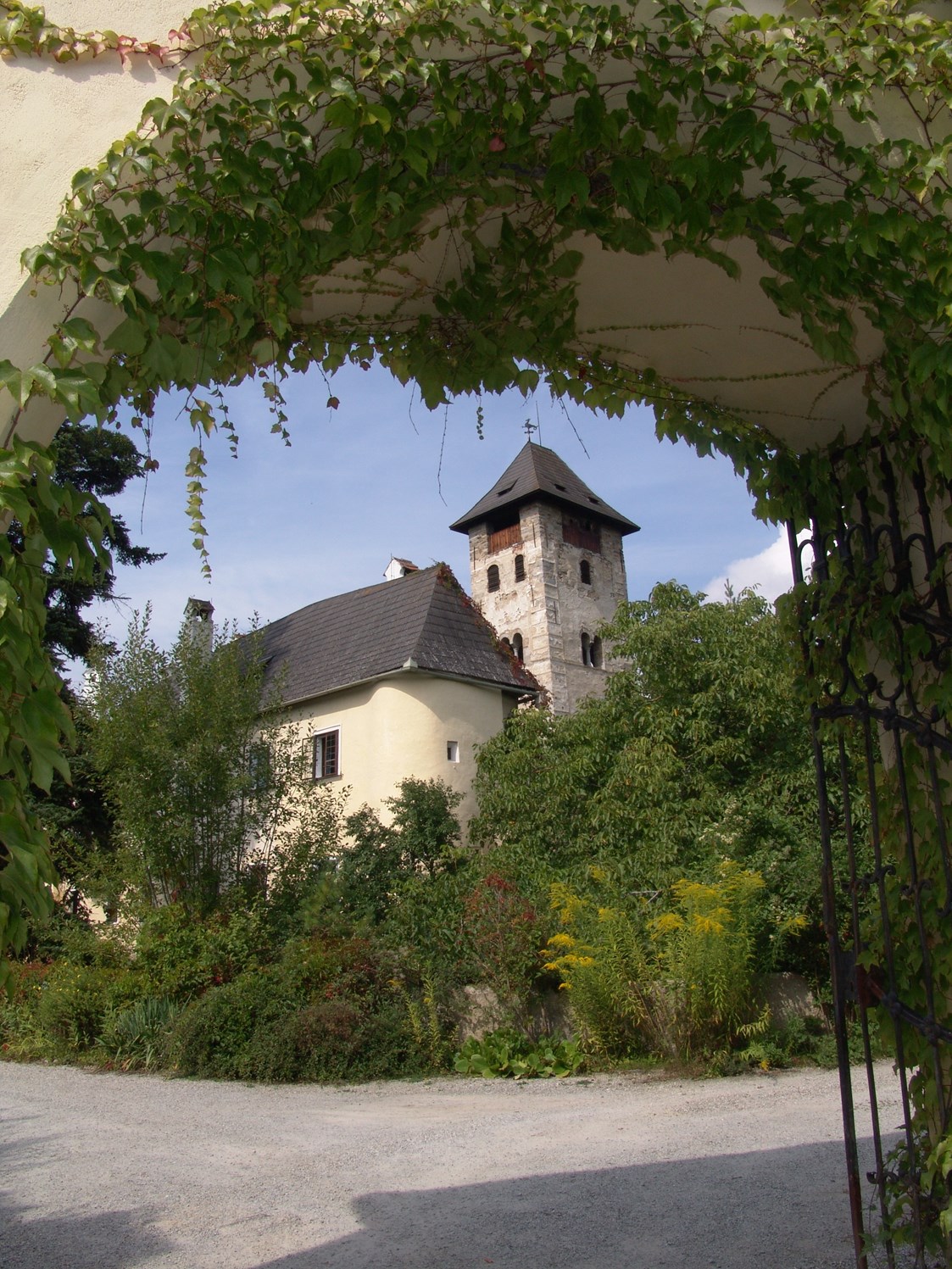 Hochzeit: Außenansicht - Hotel Burg Oberranna