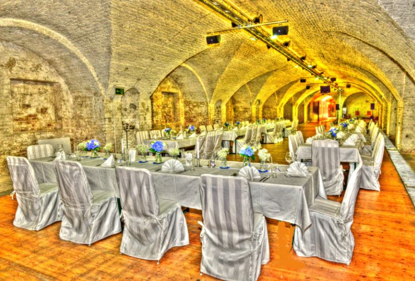 Hochzeitslocation: Hochzeitsbeispiel - Schloss Neugebäude