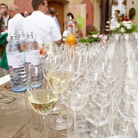 Hochzeit: Für das leibliche Wohl unserer Gäste wird stets gesorgt. - Weingut Holzapfel Prandtauerhof