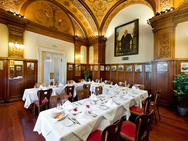 Hochzeit: Salon Makart - Hotel Regina Wien
