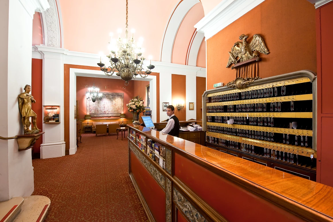 Hochzeit: Hotelhalle III - Hotel Regina Wien