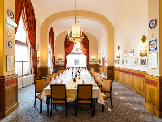 Hochzeit: Votiv Saal - Hotel Regina Wien