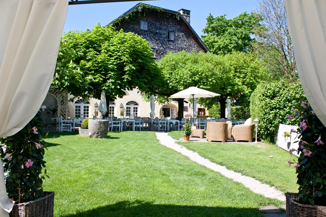Hochzeit: Gastgarten für freie Trauungen - ****Hotel Schlosswirt zu Anif