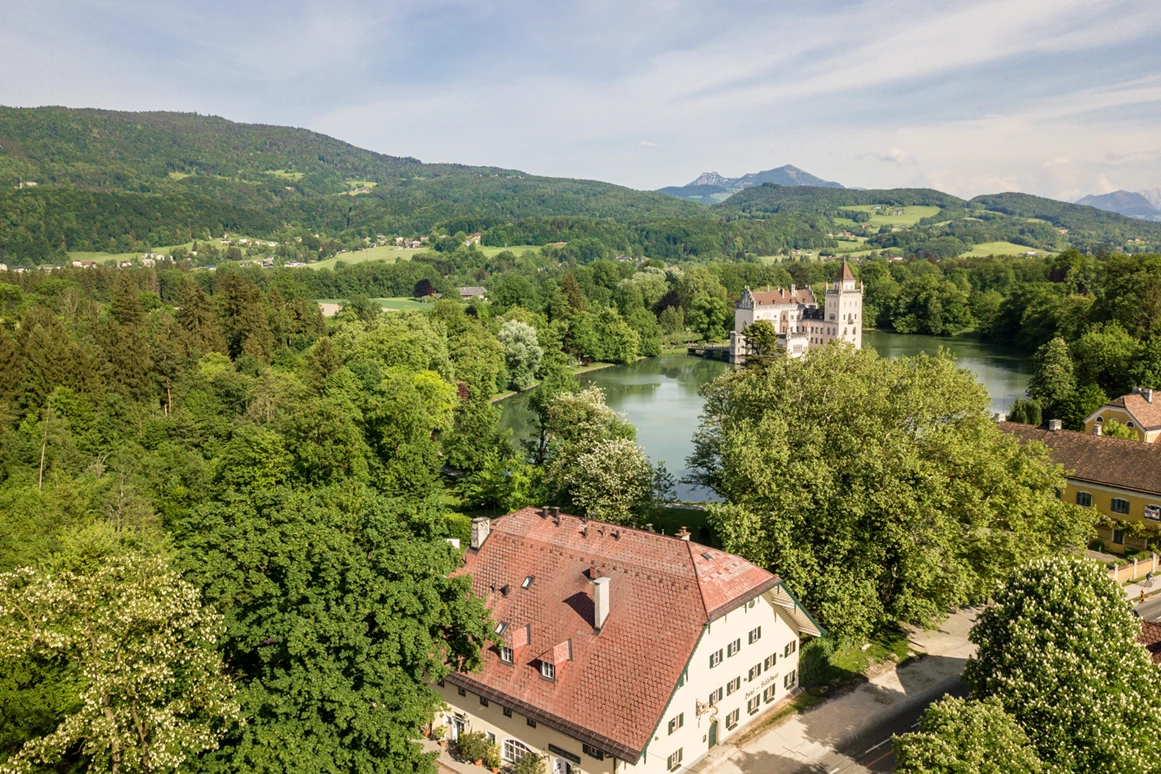Hochzeitslocation: Der Schlosswirt und das Wasserschloss Anif für eure Hochzeit in Salzburg Stadt. - ****Hotel Schlosswirt zu Anif