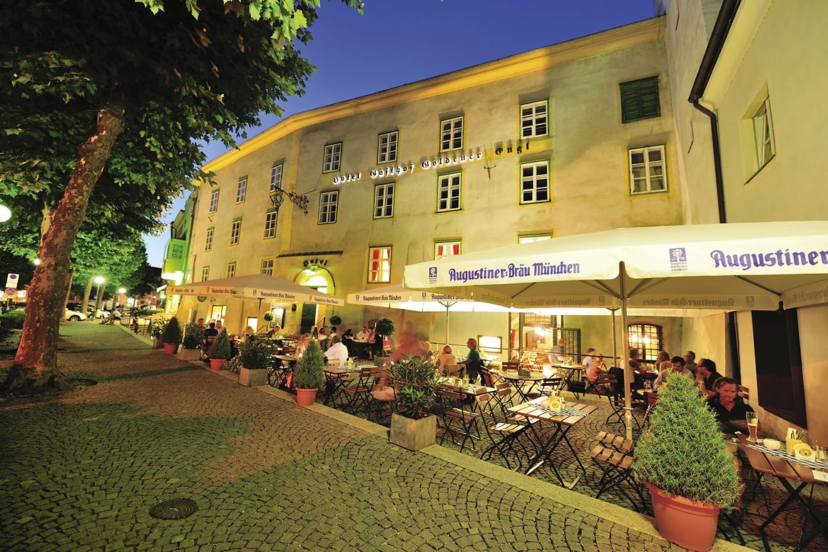 Hochzeit: Hotel Goldener Engl mit Terrasse  - Hotel Goldener Engl