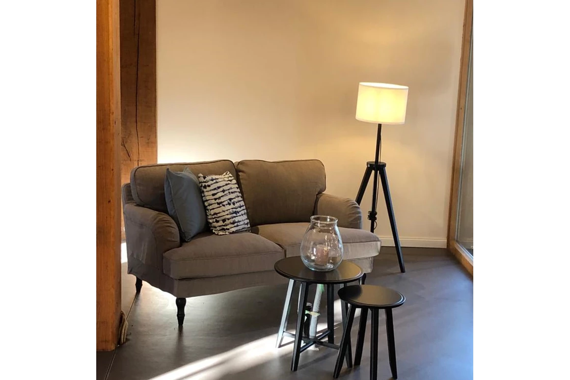 Hochzeitslocation: Loungebereich Diele - Boutique Hotel Gut Bielenberg