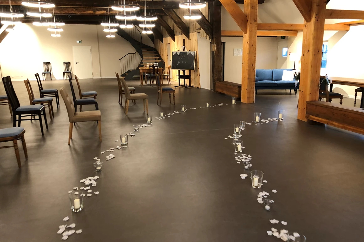 Hochzeitslocation: Location Diele Coronabeispiel - Boutique Hotel Gut Bielenberg