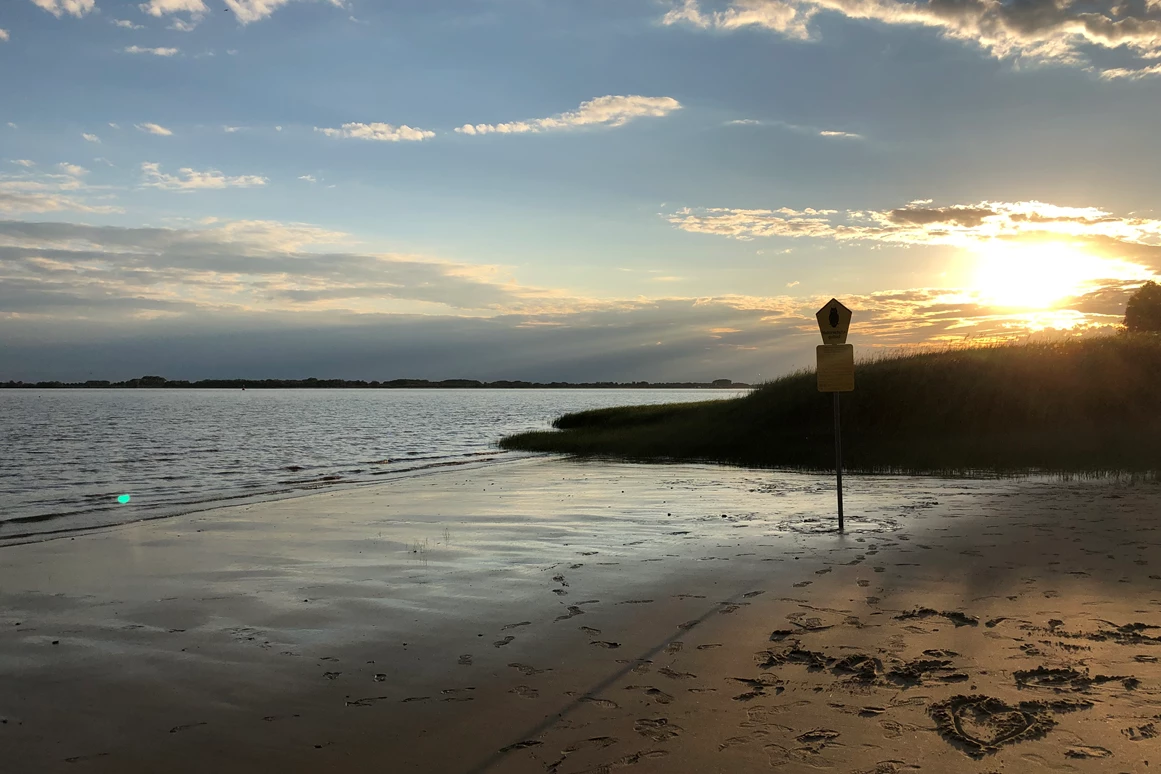 Hochzeitslocation: Elbstrand gegenüber Gut Bielenberg - Boutique Hotel Gut Bielenberg