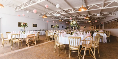 Hochzeit - Spannberg - Schloss Raggendorf Festsaal 347 m² - bis zu 300 Hochzeitsgäste - Schloss Raggendorf