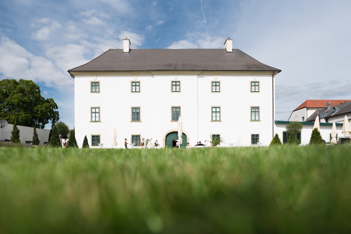 Hochzeit: Schloss Gartenansicht - Schloss Raggendorf