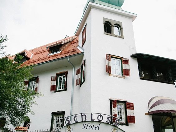 Hochzeit: Feiern Sie Ihre Hochzeit im Schloss Leonstain in Pörtschach am Wörthersee.
Foto © henrywelischweddings.com - Hotel Schloss Leonstain