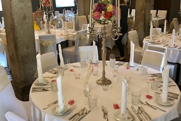 Hochzeit: Tischdeko im Schloss - Schloss Mühldorf