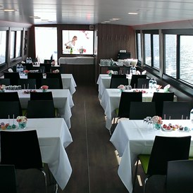 Hochzeit: Salon unter Deck - Mondsee Schifffahrt Hemetsberger