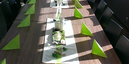 Matrimonio - Mondsee - Dekorationsvariante im Salon unter Deck - Mondsee Schifffahrt Hemetsberger