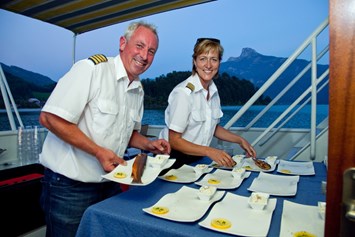Hochzeit: Fishing Captain's Dinner an Bord des Eventschiff "Herzog Odilo" - Mondsee Schifffahrt Hemetsberger