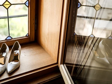 Hochzeitslocation: hôtel schloss romrod | First Look - hôtel schloss romrod