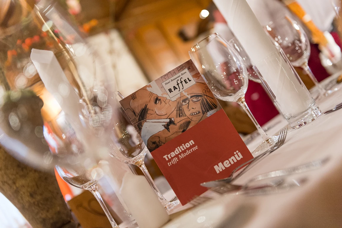 Hochzeitslocation: Festliche Tafel - Hotel Raffel