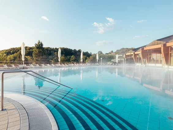 Hochzeitslocation: Wir sind Partnerbetrieb der Therme Loipersdorf nur 7km vom Hotel entfernt  - Hotel Raffel
