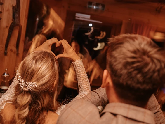 Hochzeitslocation: Hochzeitsfeier im Almstadl in Gerlos. - Almstadl - Winterhochzeit am Berg