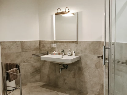 Wedding - Pottenbrunn - Bad (Doppelzimmer) - Kaiser's Hof